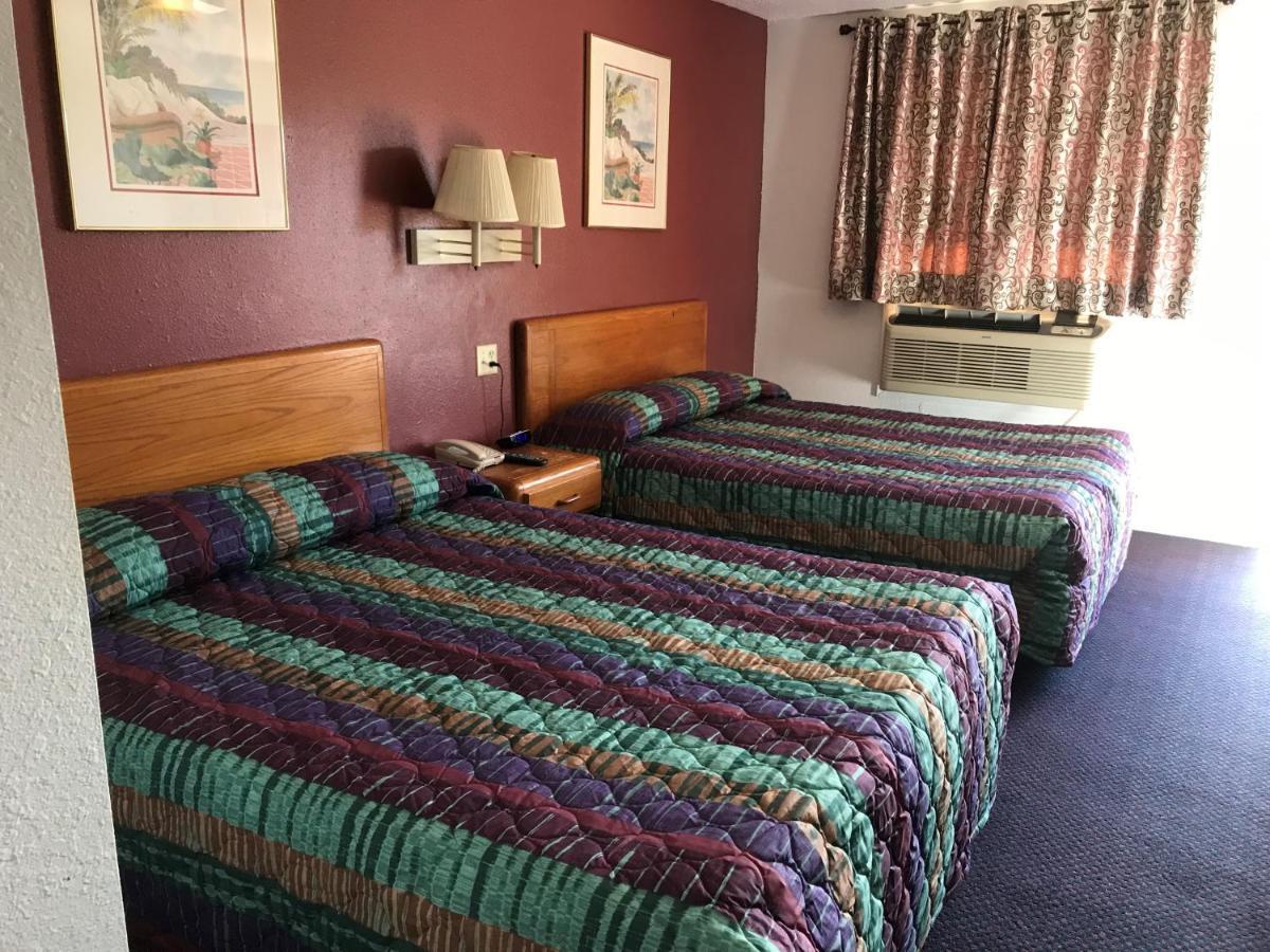 Luxury Inn George West Экстерьер фото