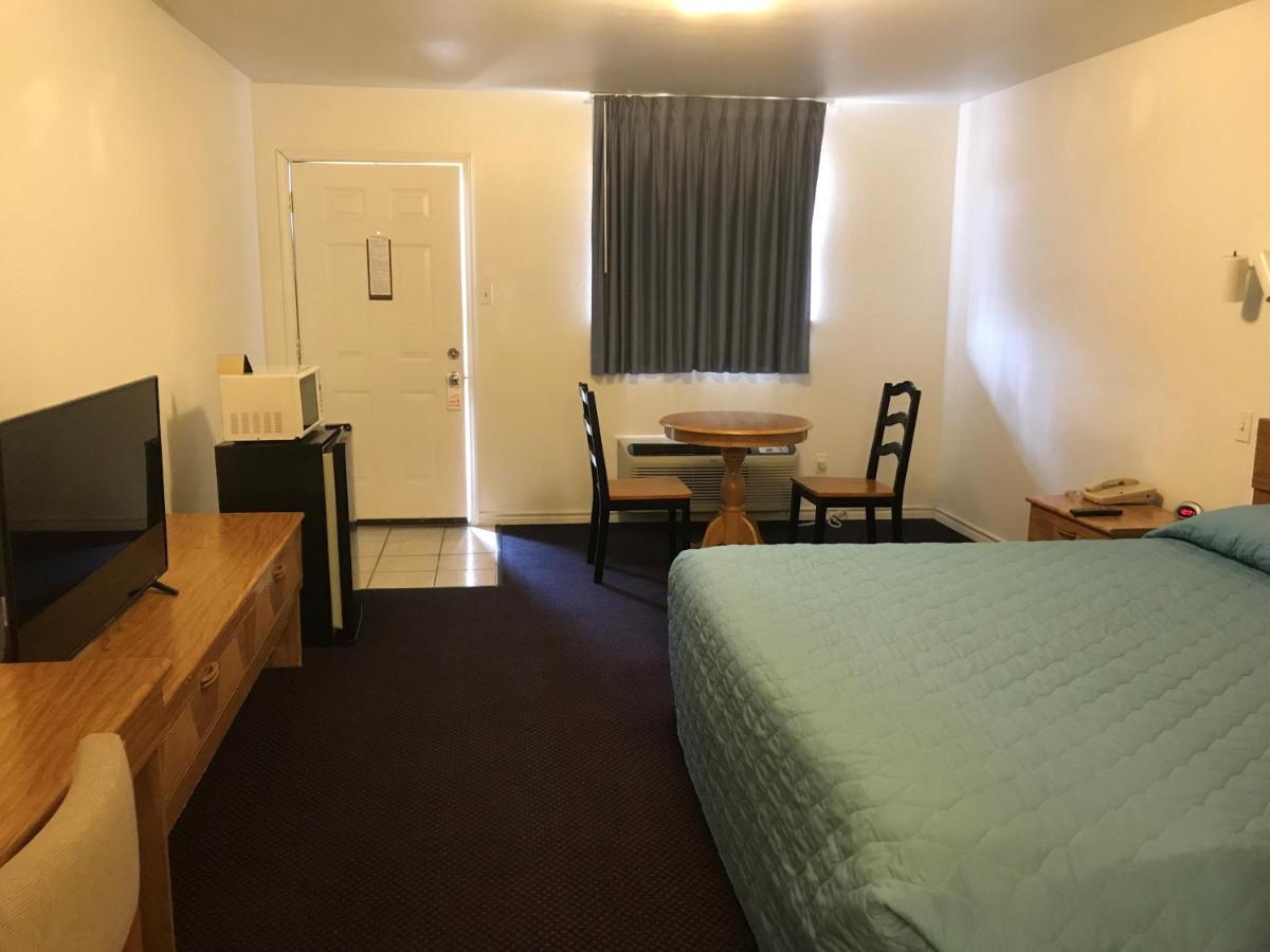 Luxury Inn George West Экстерьер фото