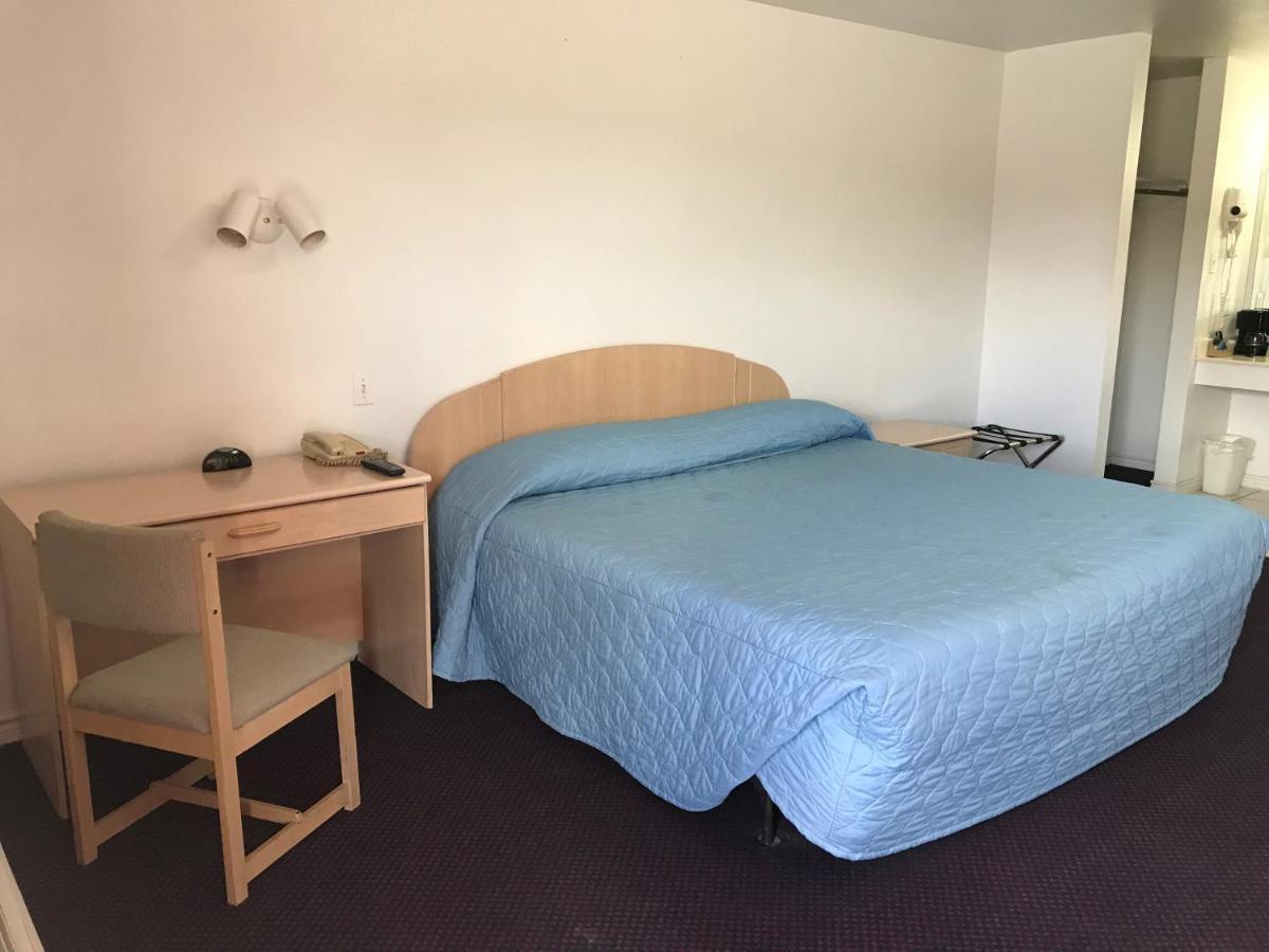 Luxury Inn George West Экстерьер фото