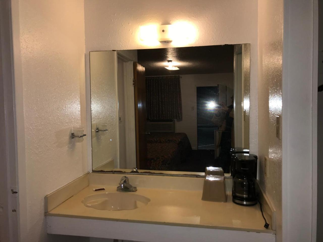 Luxury Inn George West Экстерьер фото