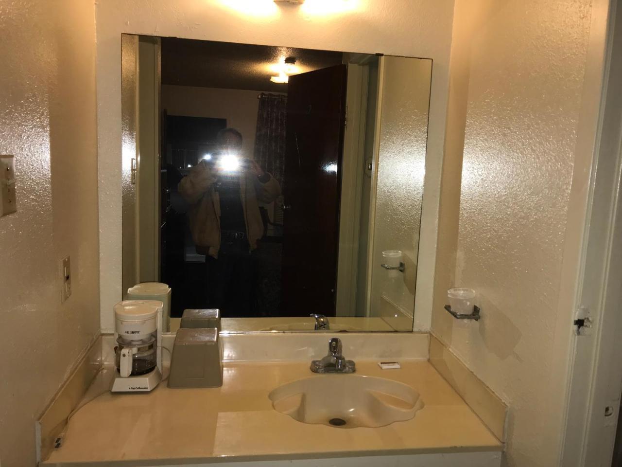 Luxury Inn George West Экстерьер фото